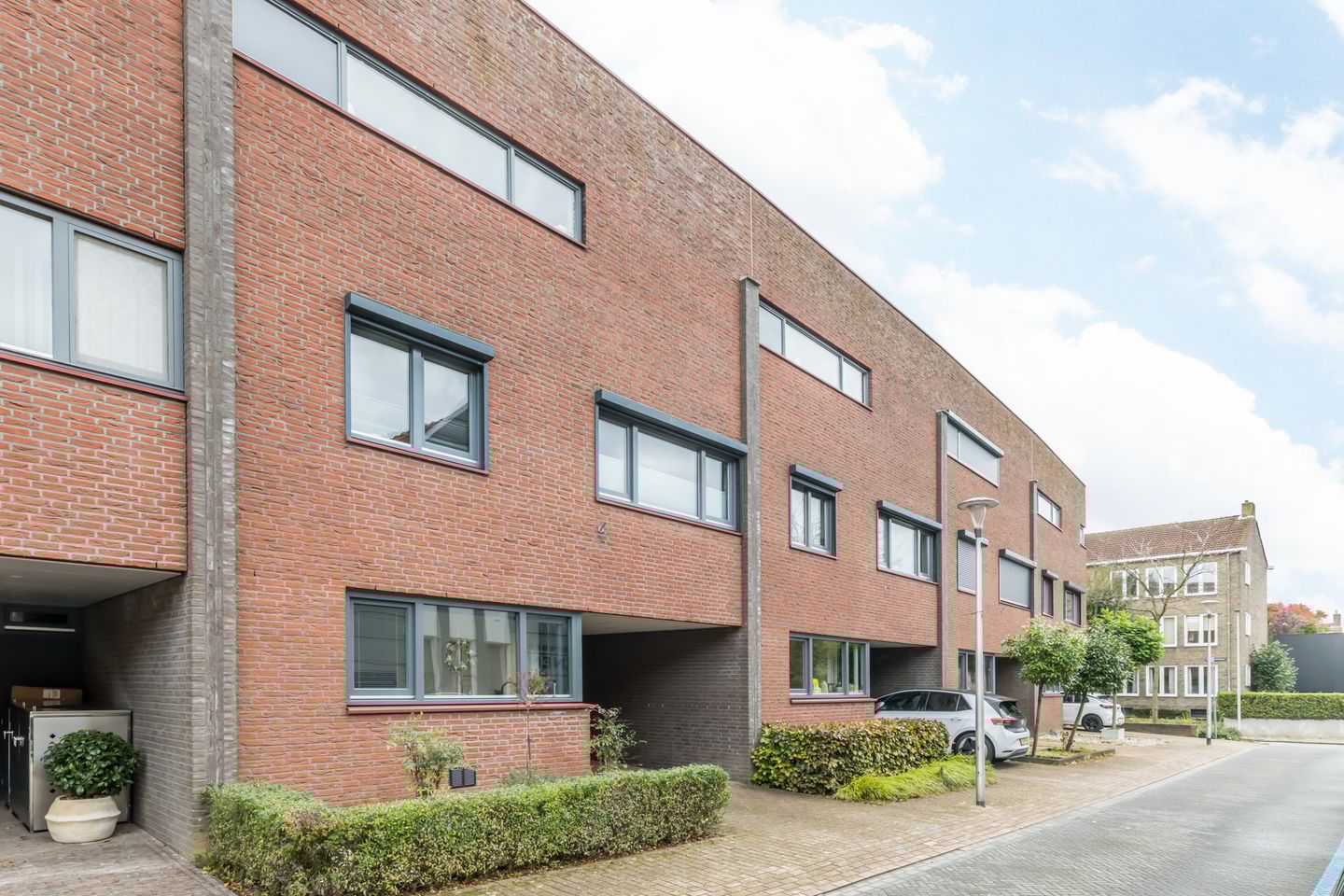 Photo 49 of Burg. van Rooystraat 41