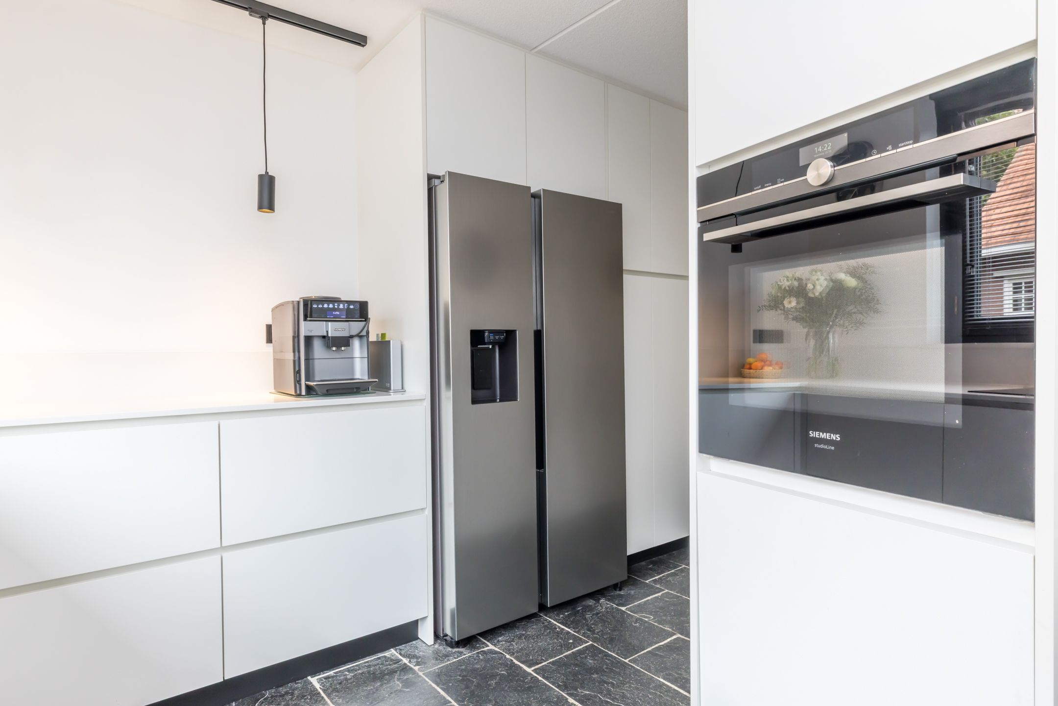 Photo 21 of Burg. van Rooystraat 41