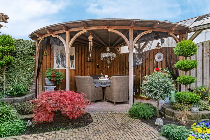 Photo 32 of Trompstraat 42