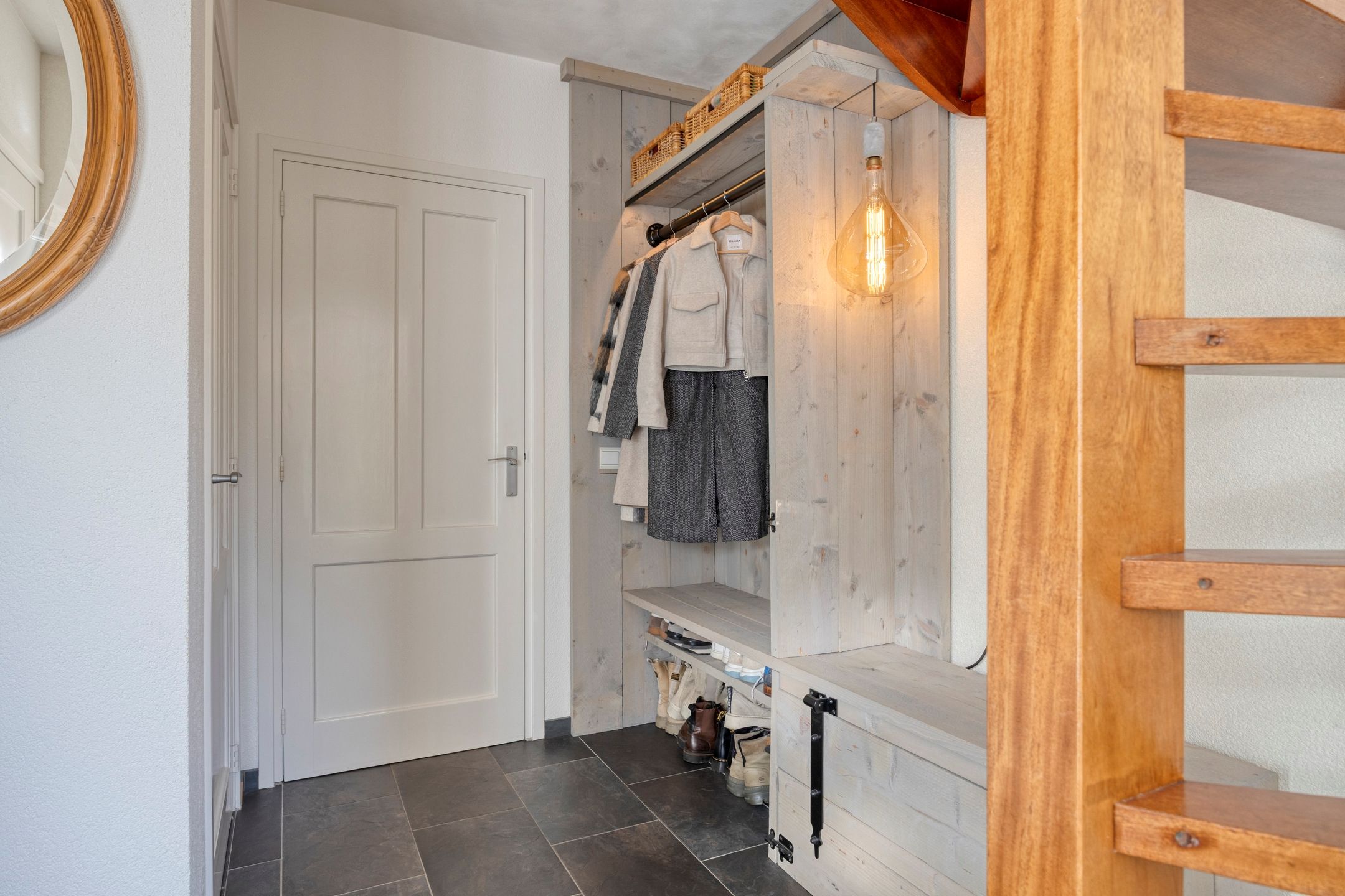 Foto 9 van Provincialeweg Noord 13-B