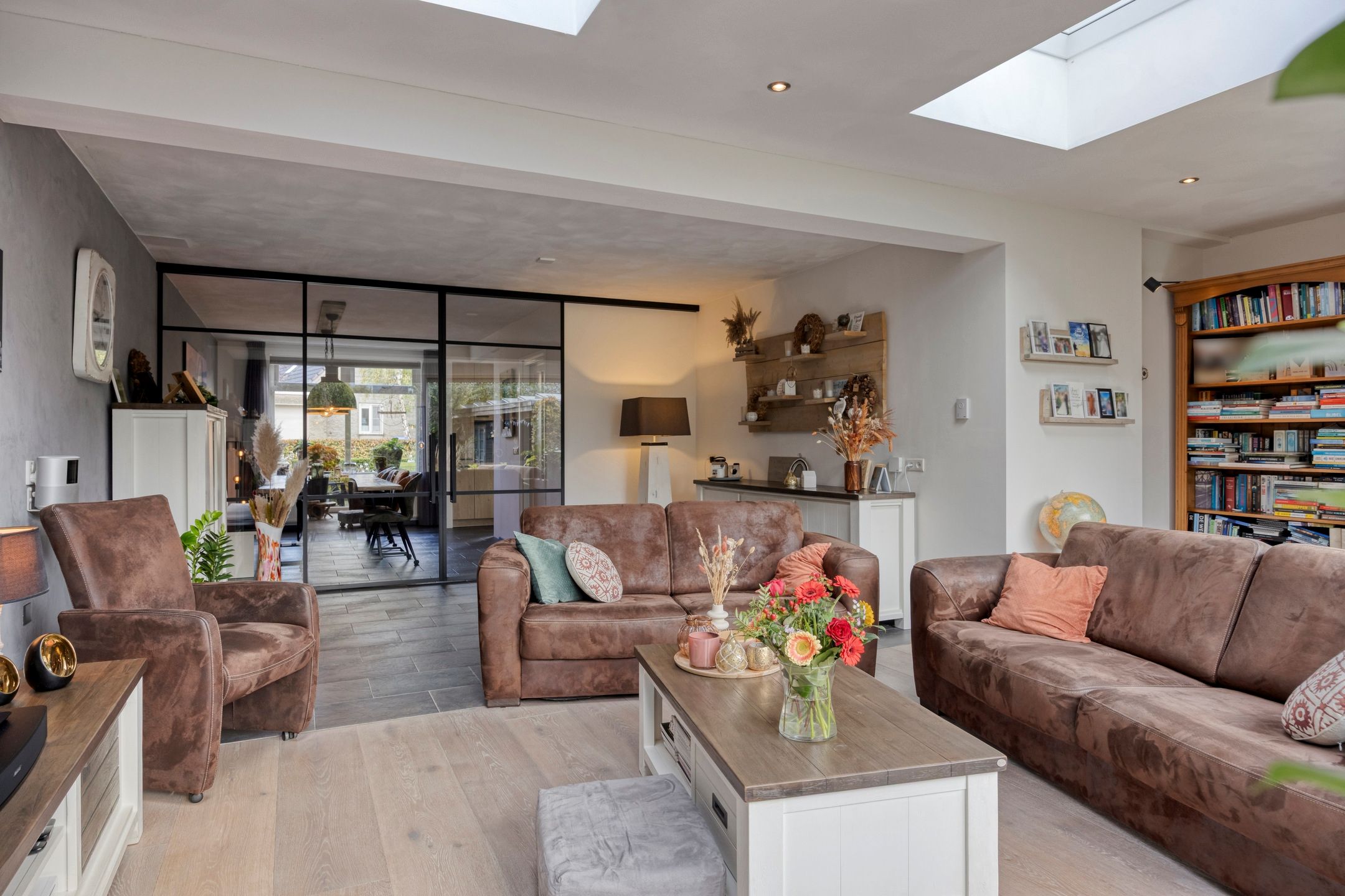 Foto 15 van Provincialeweg Noord 13-B