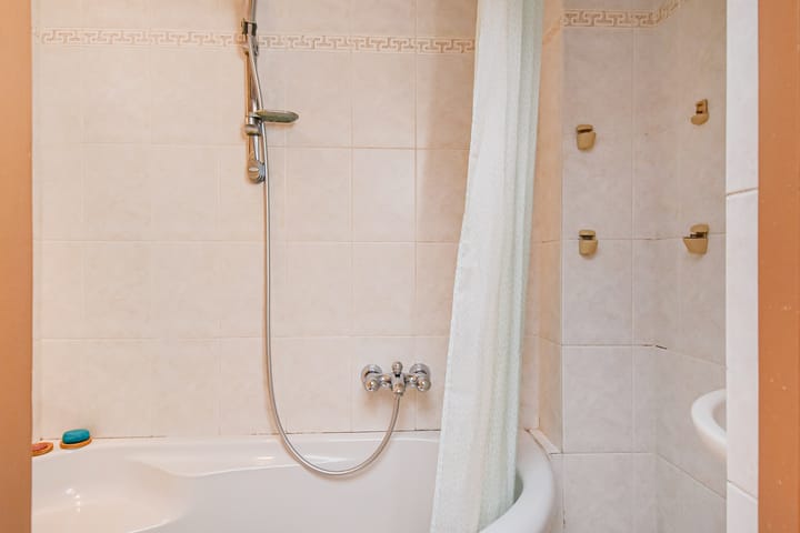 Foto 3 van Leyweg 1036