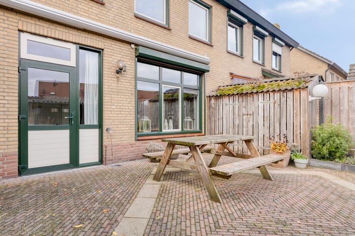 Foto 31 van Ruiterspoor 37