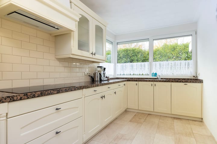 Photo 4 of van Tienhovenlaan 10