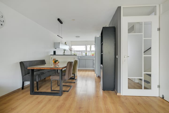 Photo 8 of Waterviolier 152