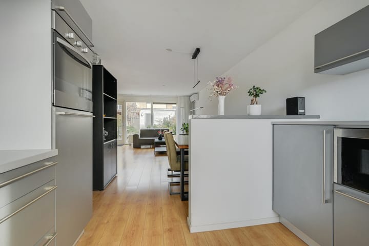 Photo 12 of Waterviolier 152