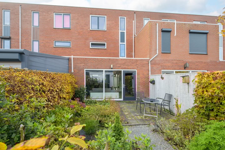 Photo 27 of Waterviolier 152