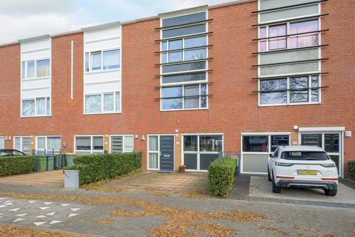 Photo 51 of Waterviolier 152