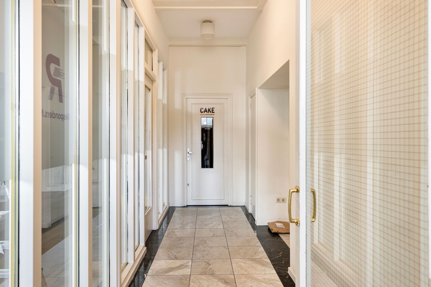 View photo 3 of Amstel 208-C