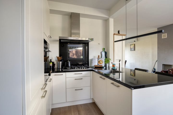 Photo 3 of Leeuwerikweg 19