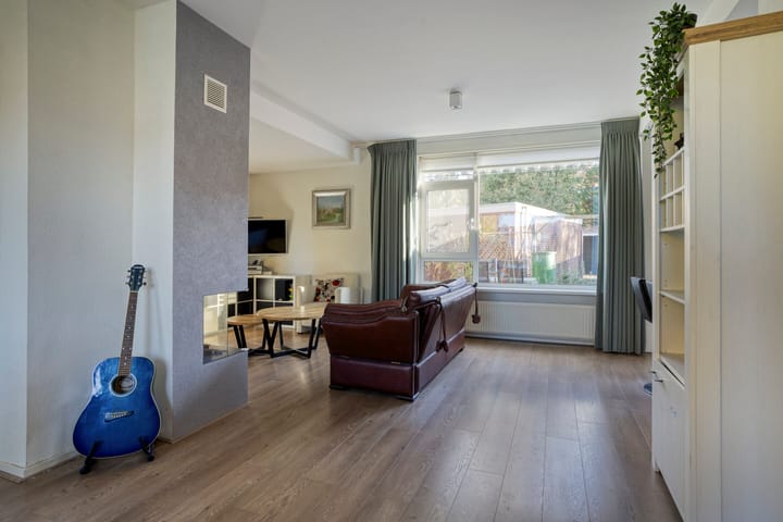 Foto 15 van Leeuwerikweg 19