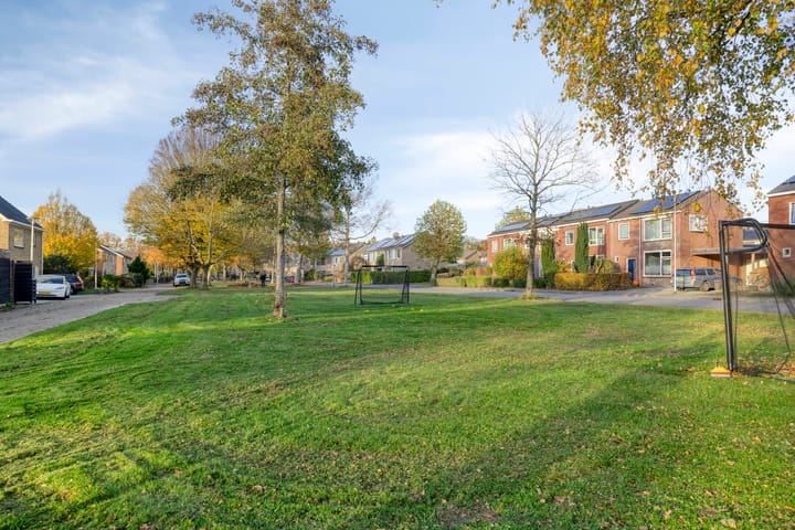 Foto 45 van Leeuwerikweg 19