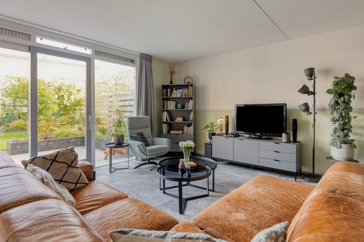 Photo 3 of Van Schaikstraat 5