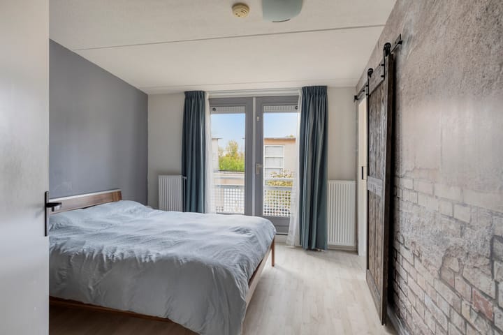 Photo 15 of Van Schaikstraat 5