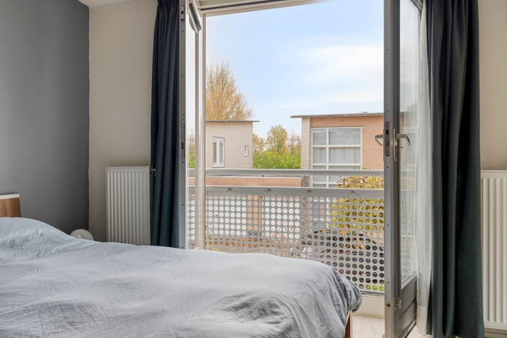 Photo 16 of Van Schaikstraat 5