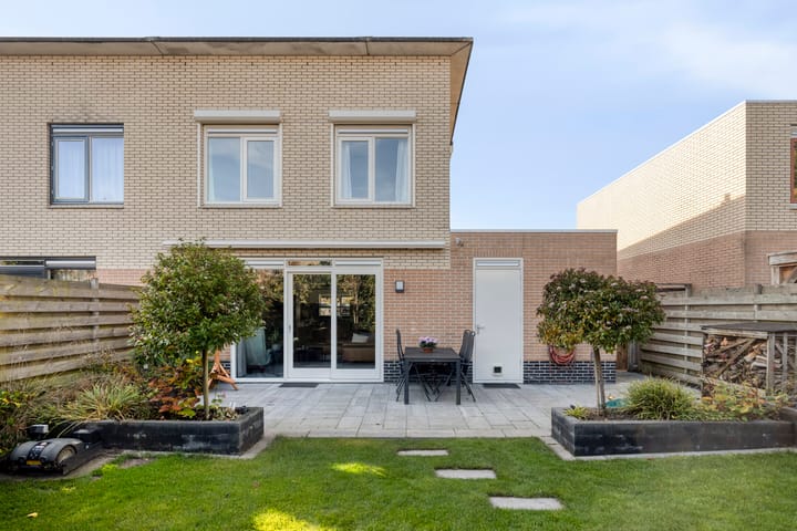 Photo 33 of Van Schaikstraat 5