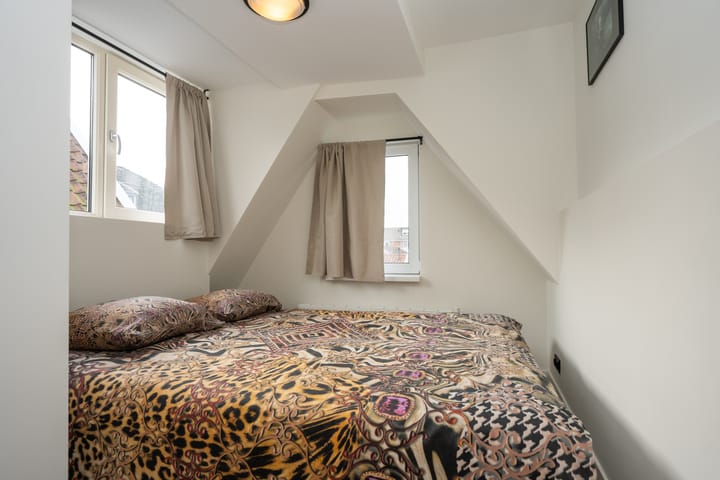 Foto 28 van De Ruyterstraat 58