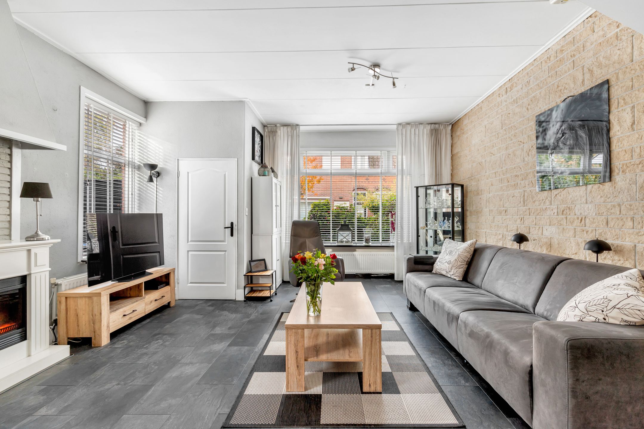 Photo 9 of Leeghwaterstraat 120