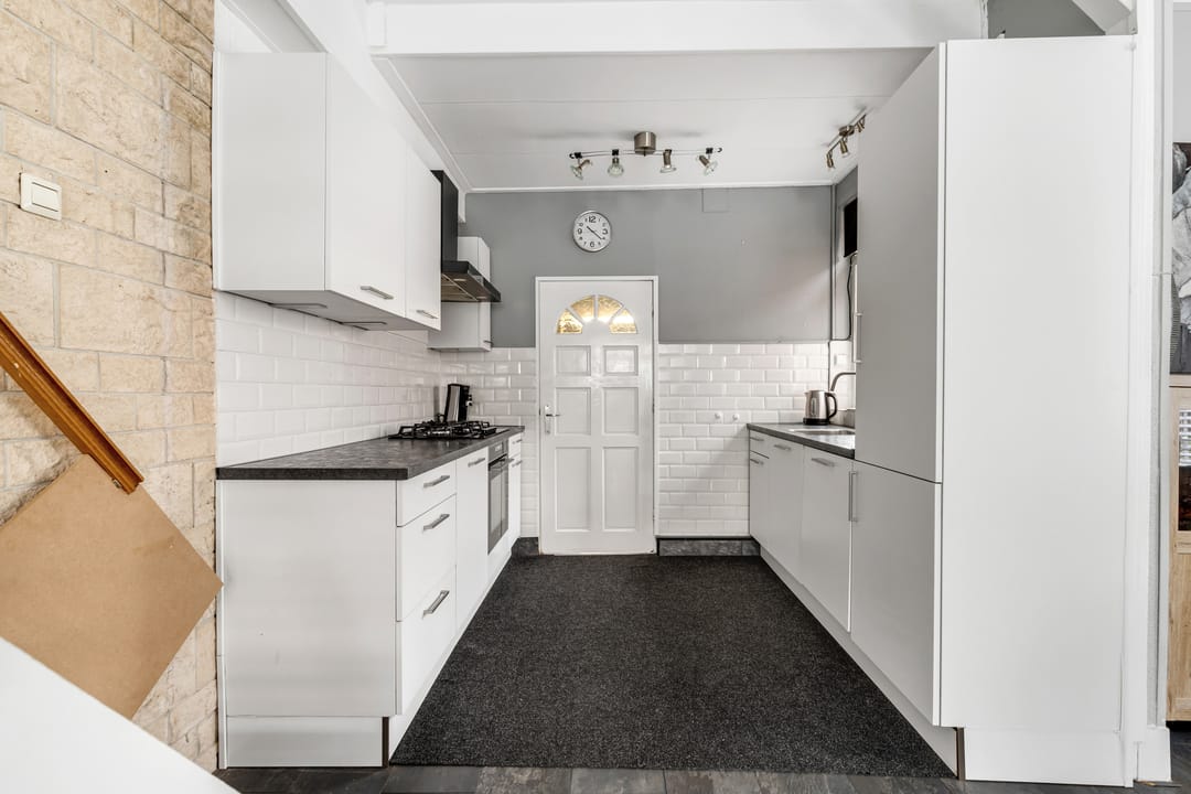 Photo 16 of Leeghwaterstraat 120