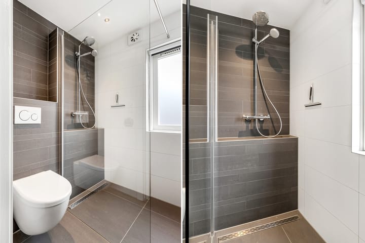 Photo 25 of Leeghwaterstraat 120