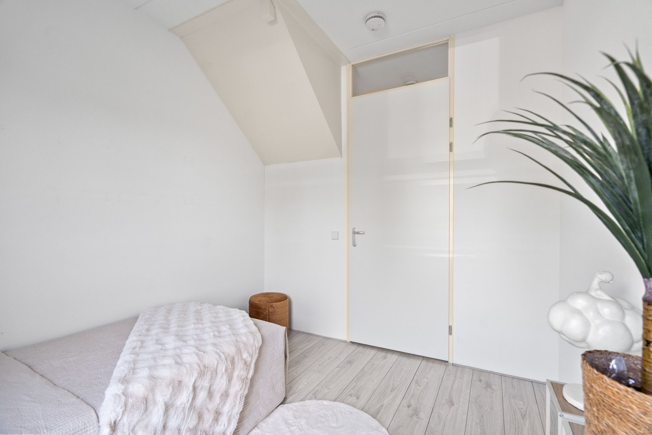 Photo 39 of Edmond Audranstraat 31