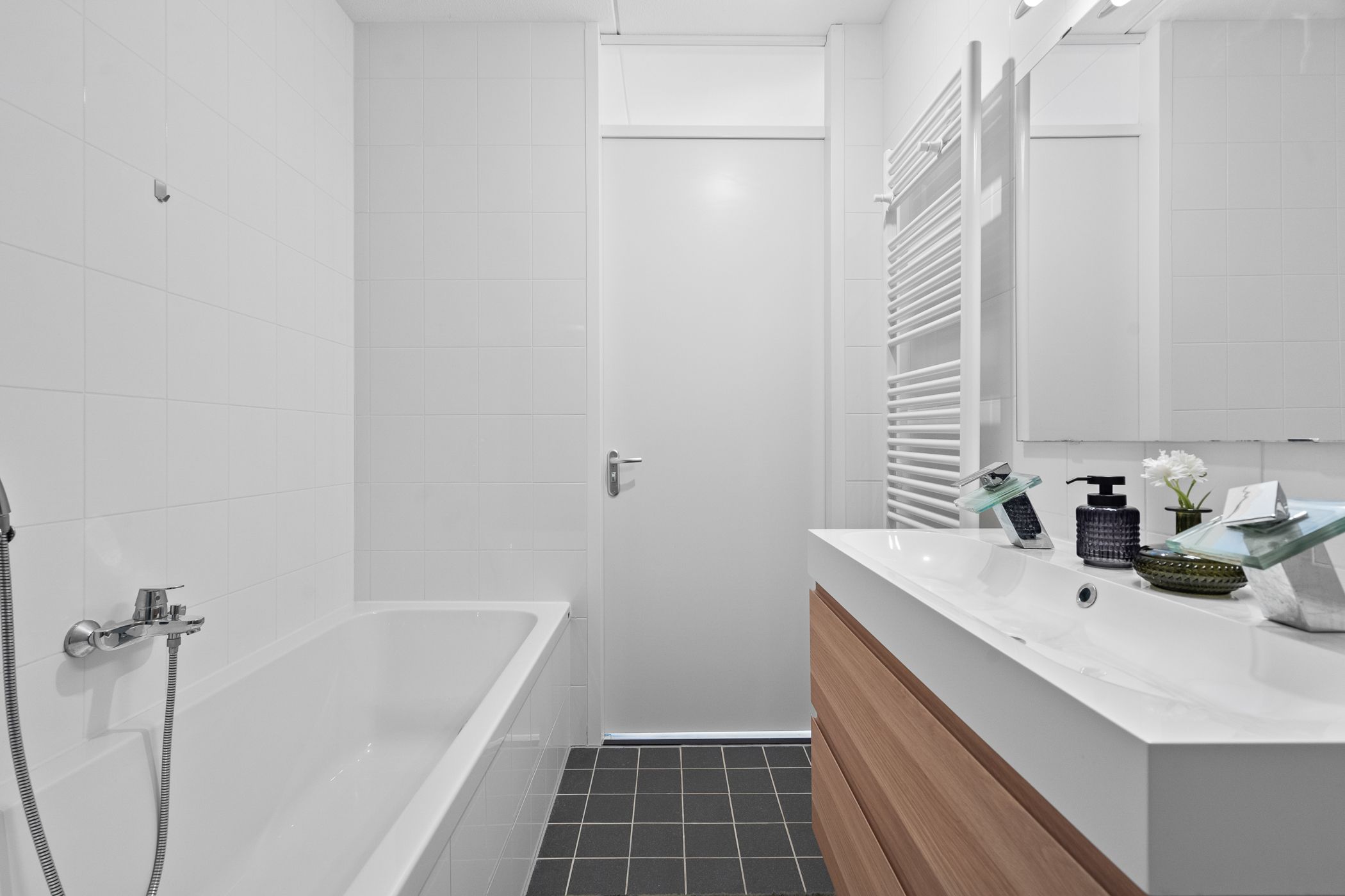 Photo 45 of Edmond Audranstraat 31