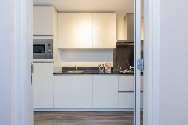 Photo 8 of Ten Katestraat 63-1