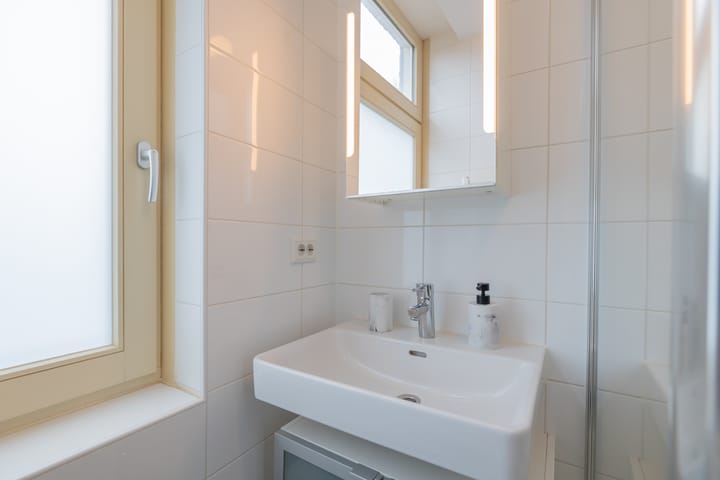 Photo 17 of Ten Katestraat 63-1