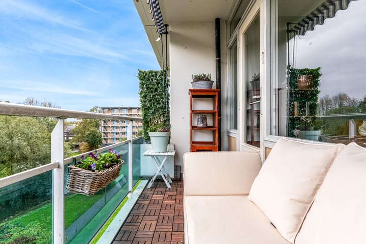 Photo 5 of Plutostraat 134