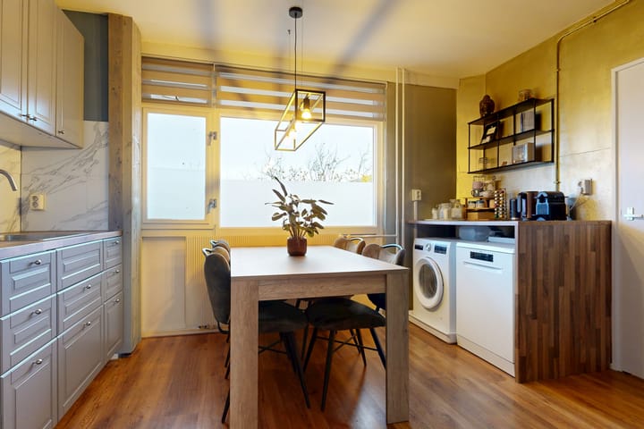 Photo 8 of Plutostraat 134