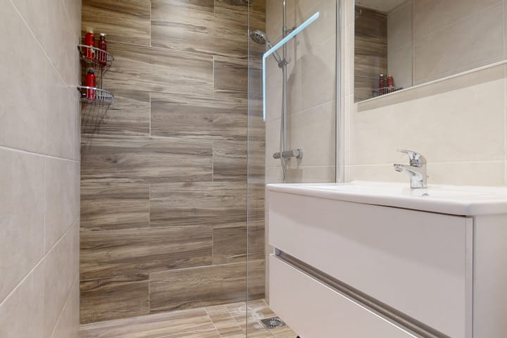 Photo 18 of Plutostraat 134