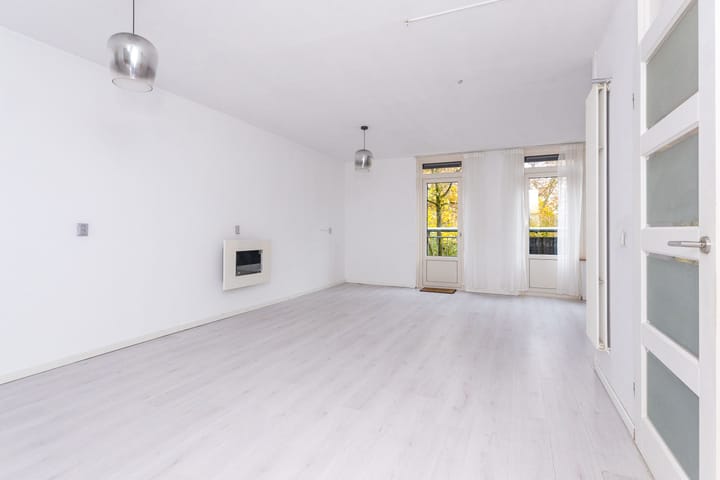 Photo 4 of De Veste 17 13