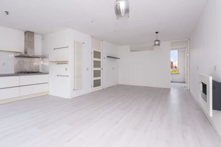 Photo 11 of De Veste 17 13