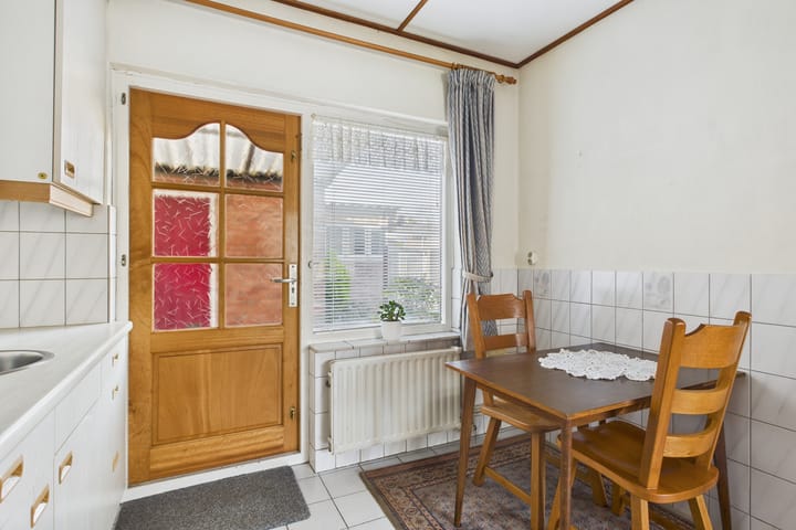 Photo 12 of Oranjestraat 11