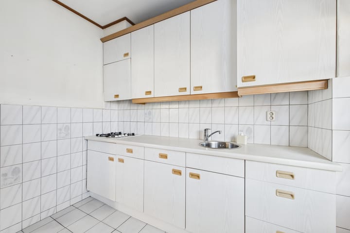 Photo 13 of Oranjestraat 11