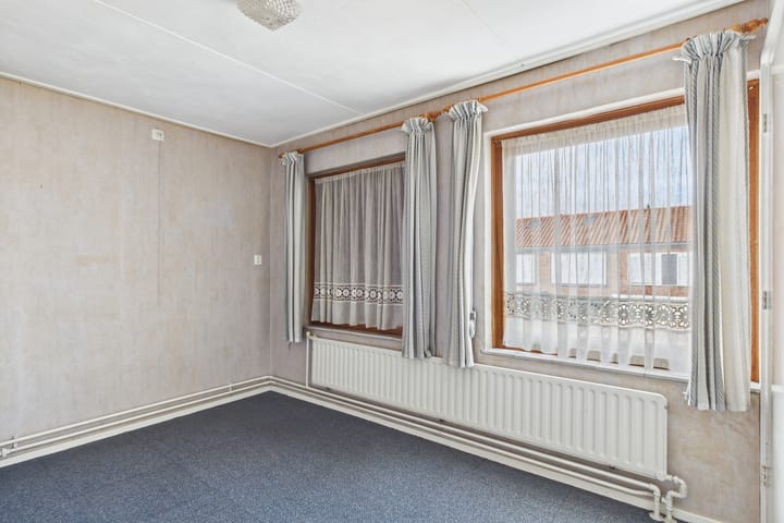 Photo 18 of Oranjestraat 11