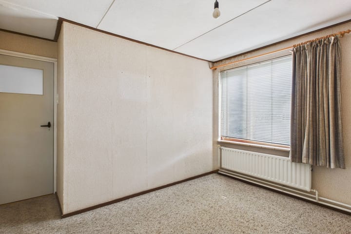 Photo 22 of Oranjestraat 11