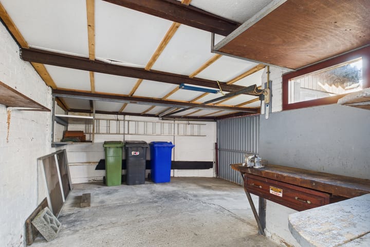 Photo 31 of Oranjestraat 11