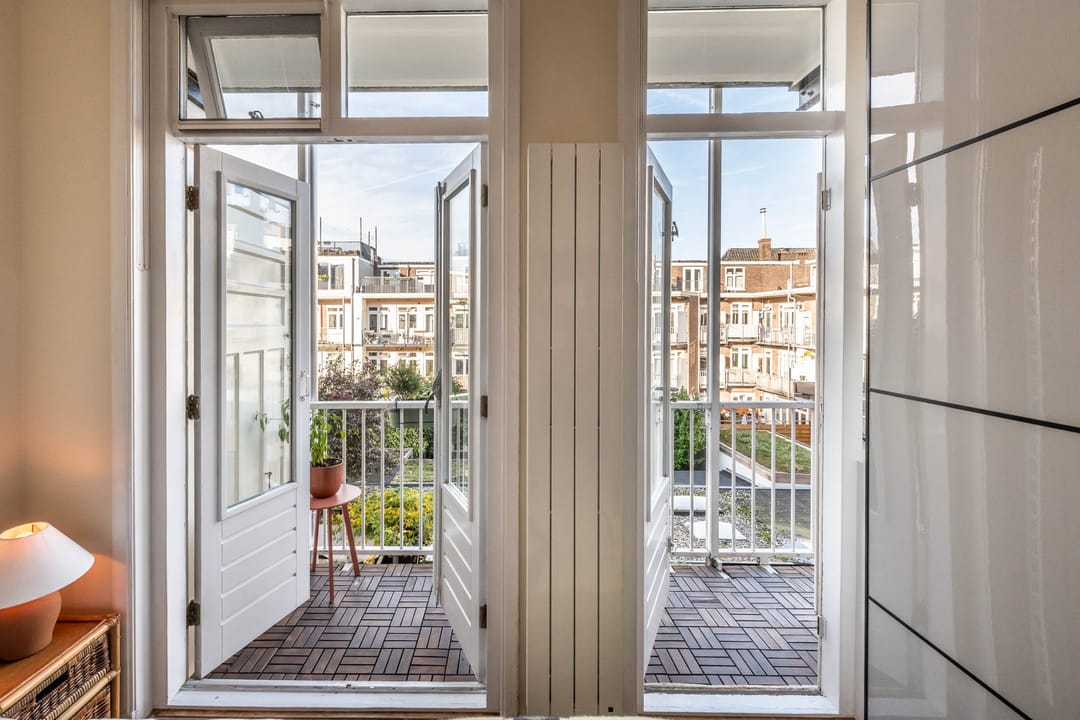 Photo 26 of Bloys van Treslongstraat 36-2