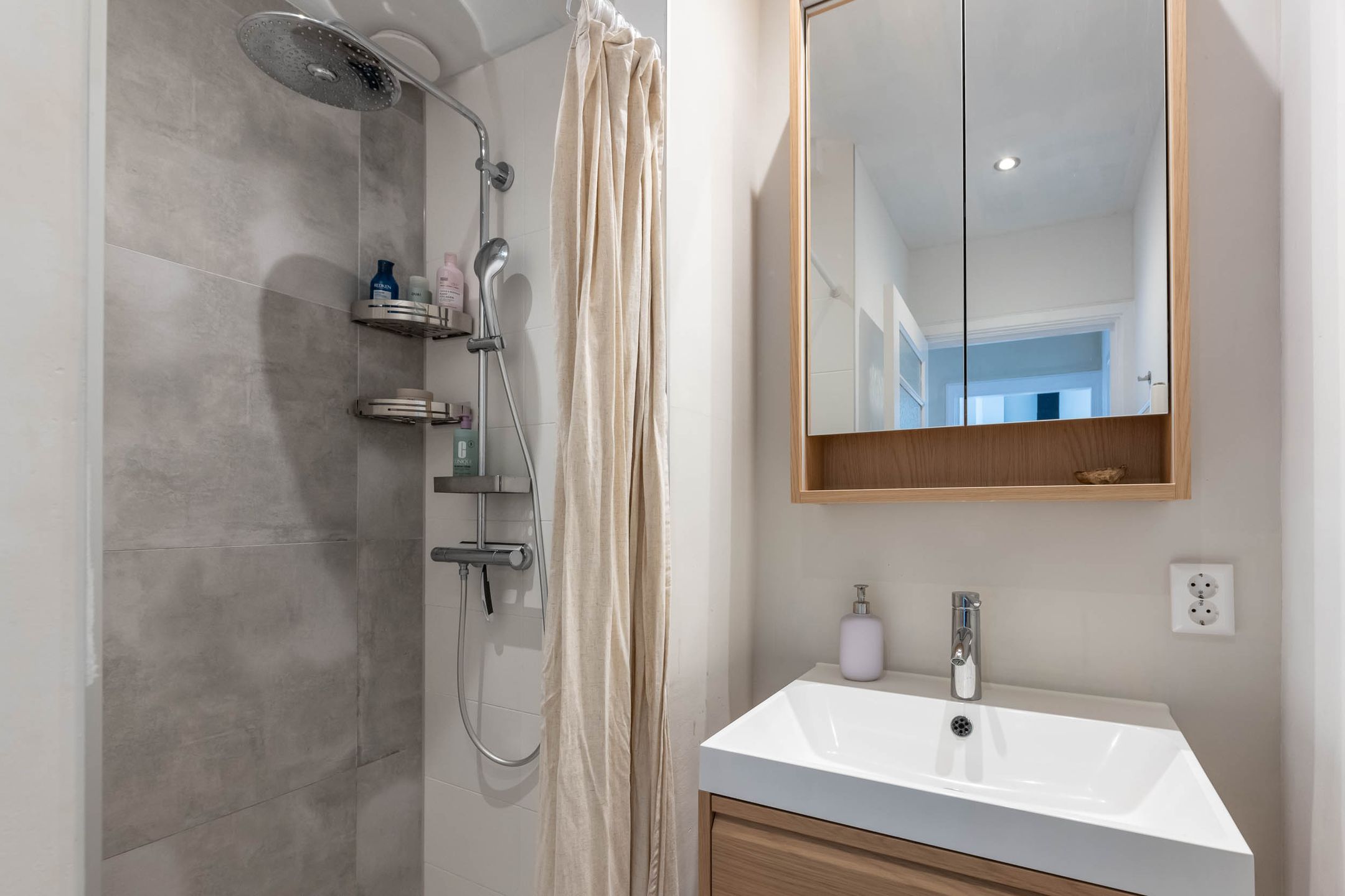 Photo 27 of Bloys van Treslongstraat 36-2