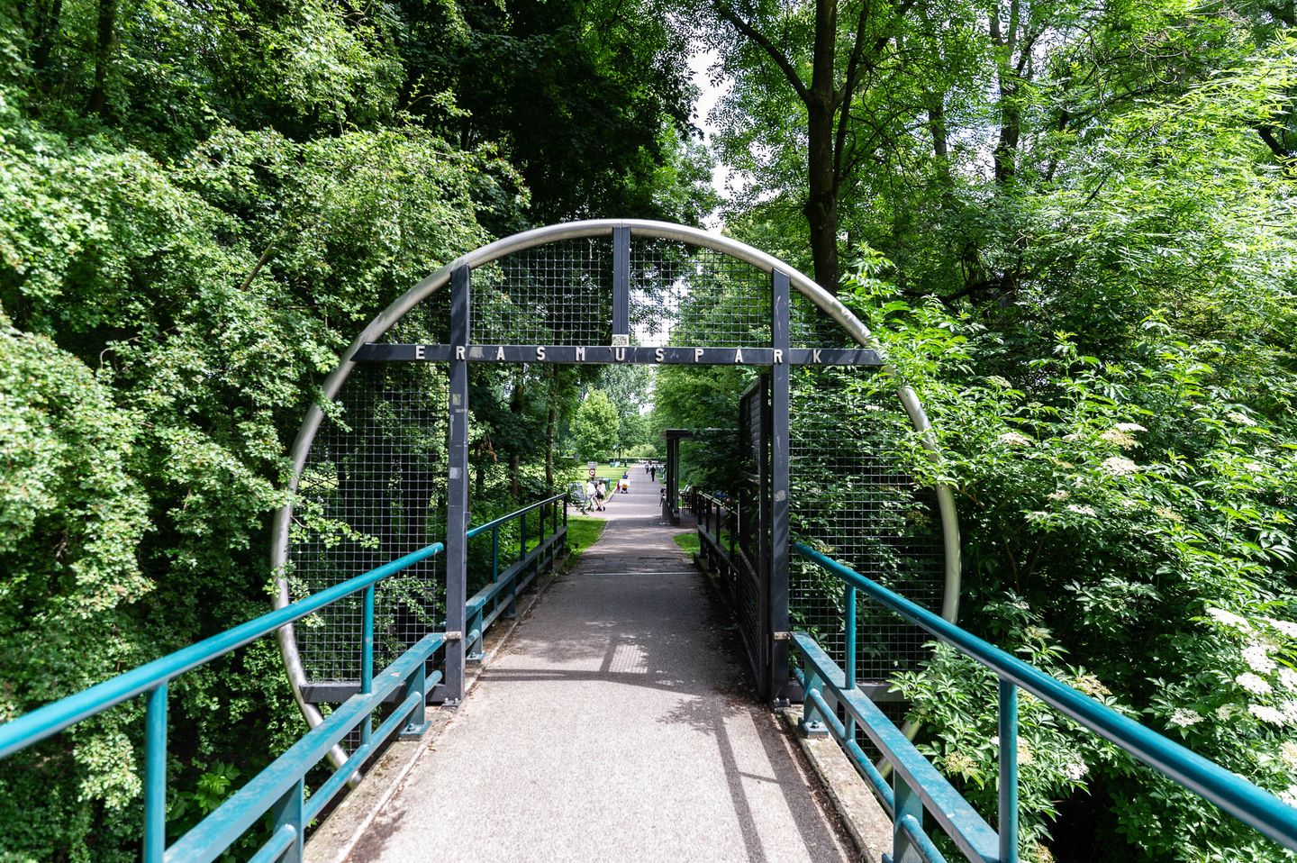 Photo 34 of Bloys van Treslongstraat 36-2