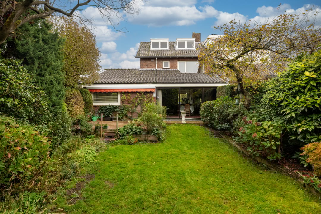 Photo 2 of van Limburg Stirumlaan 11