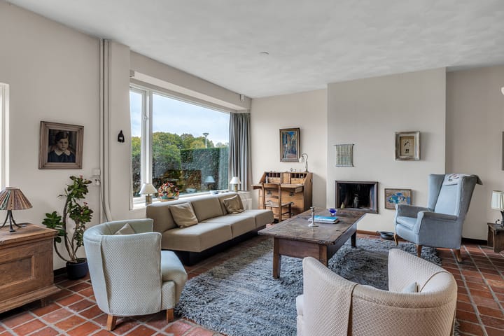 Foto 7 van van Limburg Stirumlaan 11