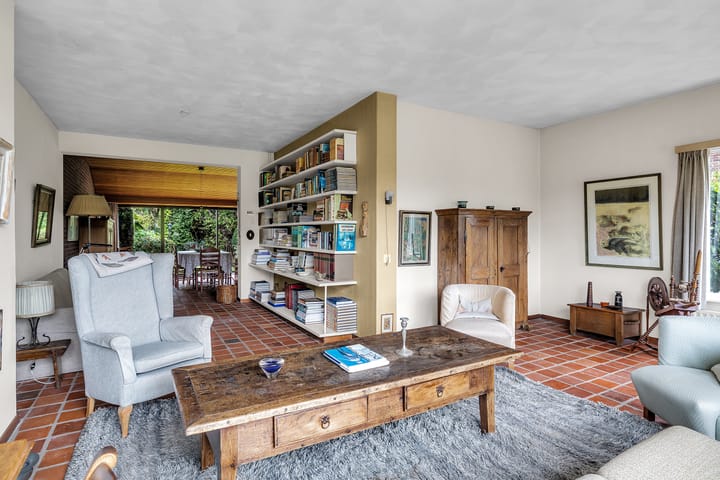 Foto 11 van van Limburg Stirumlaan 11