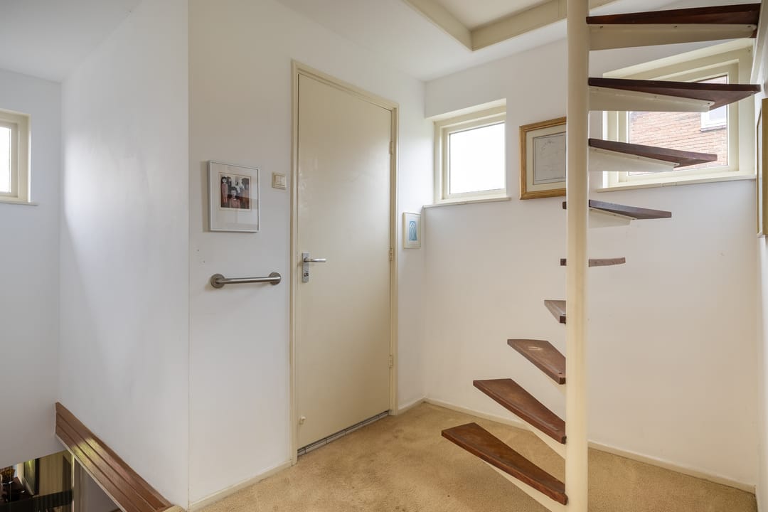 Photo 26 of van Limburg Stirumlaan 11