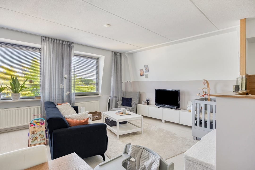 Photo 2 of Julianaplein 4-C