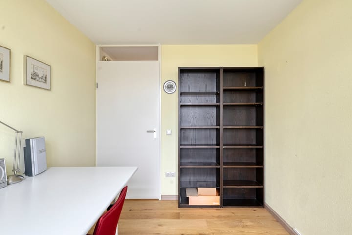 Photo 18 of Poortugaalstraat 130