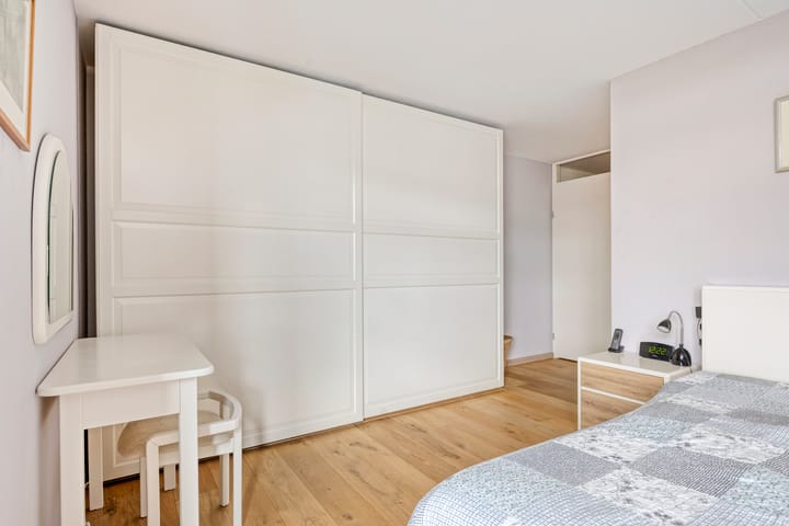 Photo 16 of Poortugaalstraat 130