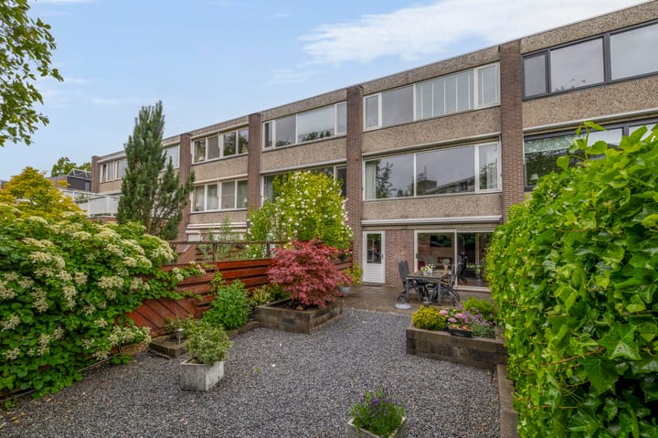 Photo 4 of Plutostraat 33