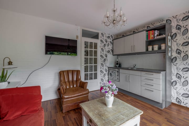 Photo 15 of Plutostraat 33